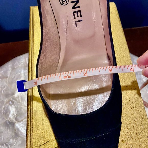 Chanel Authentic Black Suede Logo CC Pumps Heels w COA - Picture 12 of 13